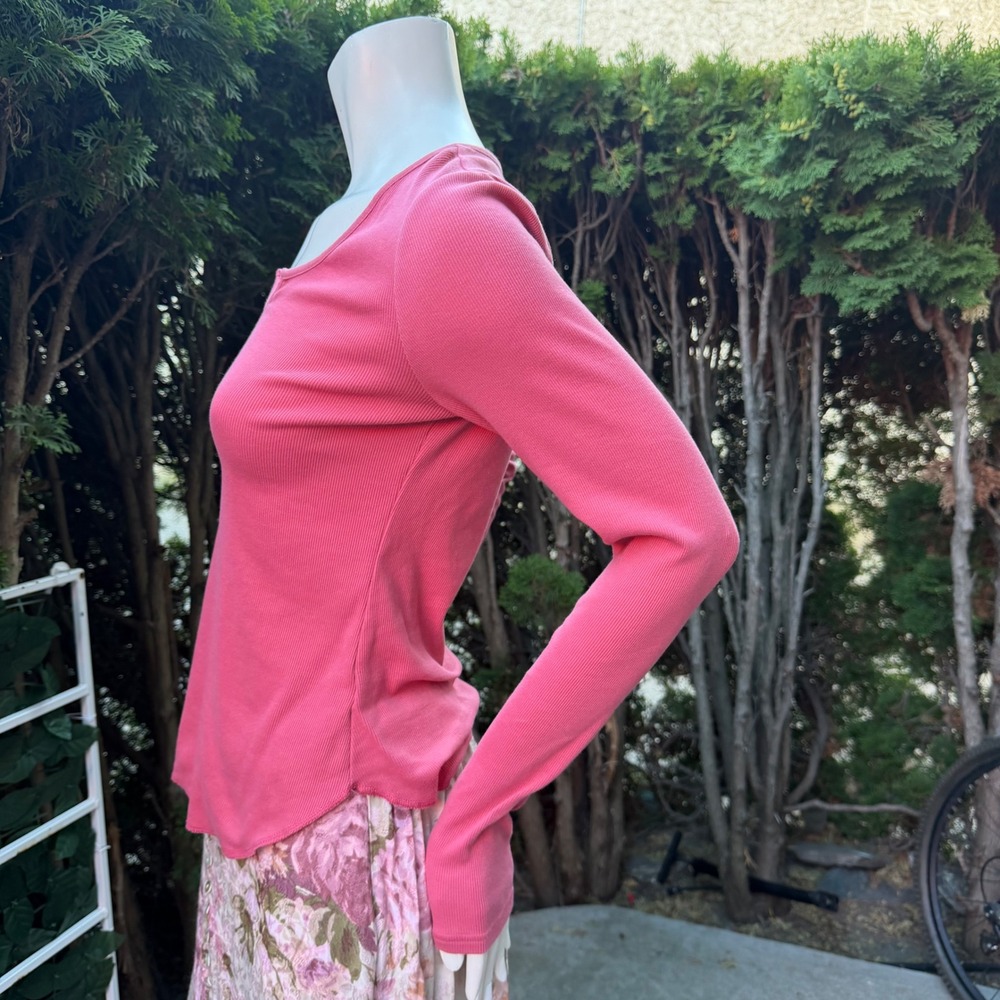 Old Navy Long Sleeve Top Split Neck Ribbed Knit Curved Hem Rose Pink Tall Size M - Picture 13 of 16